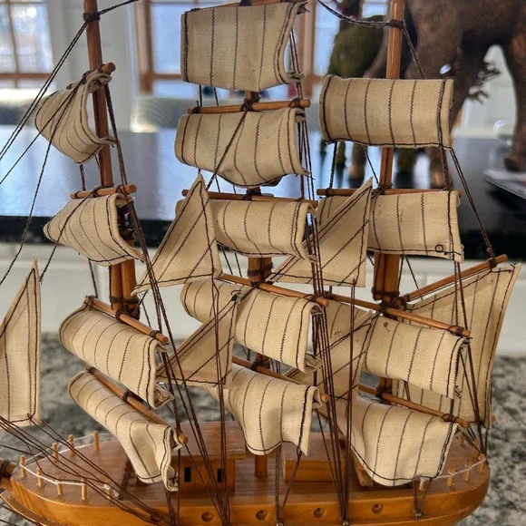 Mayflower Wooden Ship Model - Brown and Cream - Picture 3 of 8